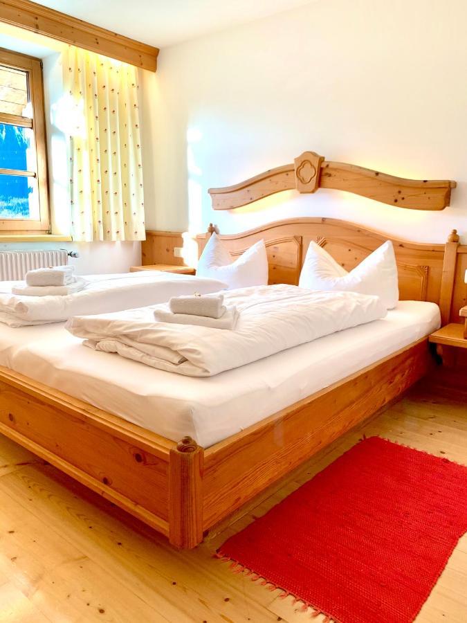 Gutshof Zum Schluxen Apartment Pinswang Ngoại thất bức ảnh