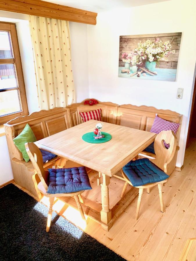 Gutshof Zum Schluxen Apartment Pinswang Ngoại thất bức ảnh