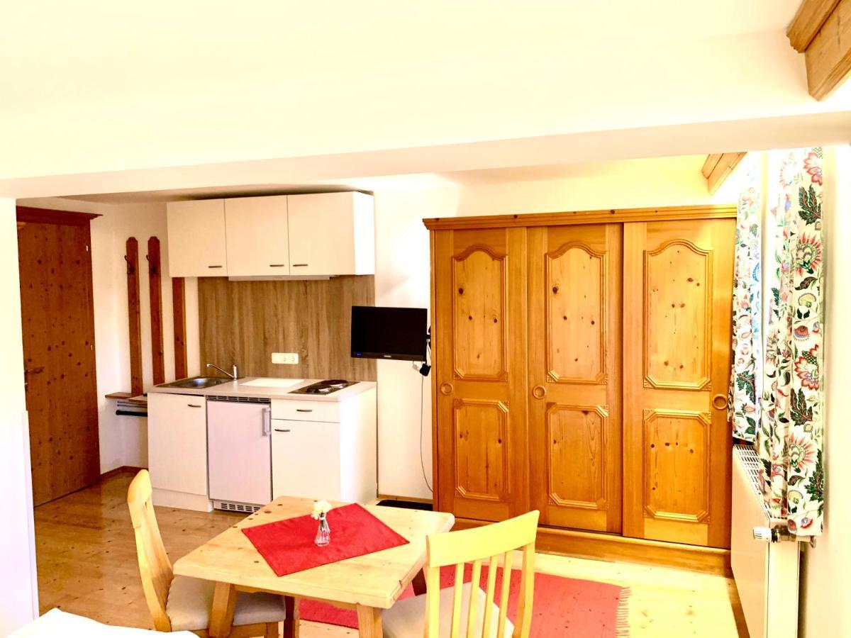 Gutshof Zum Schluxen Apartment Pinswang Ngoại thất bức ảnh